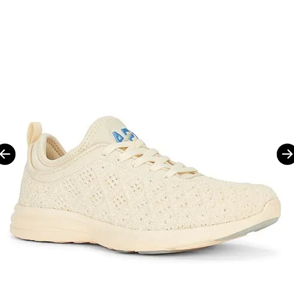 APL techloom Phantom Sneaker in Vanilla & Coastal Blue
Yellow
